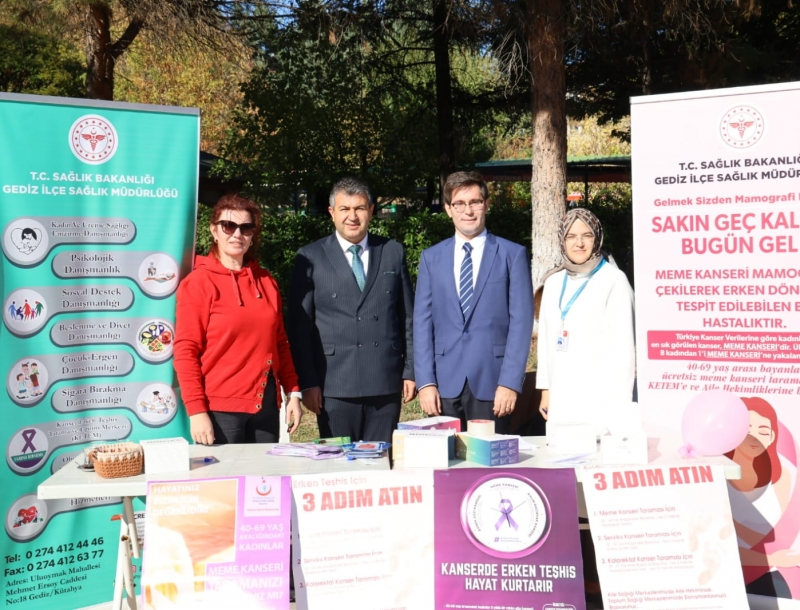 GEDİZ’DE MEME KANSERİ FARKINDALIK AYI KAPSAMINDA BİLGİLENDİRME STANDI AÇILDI