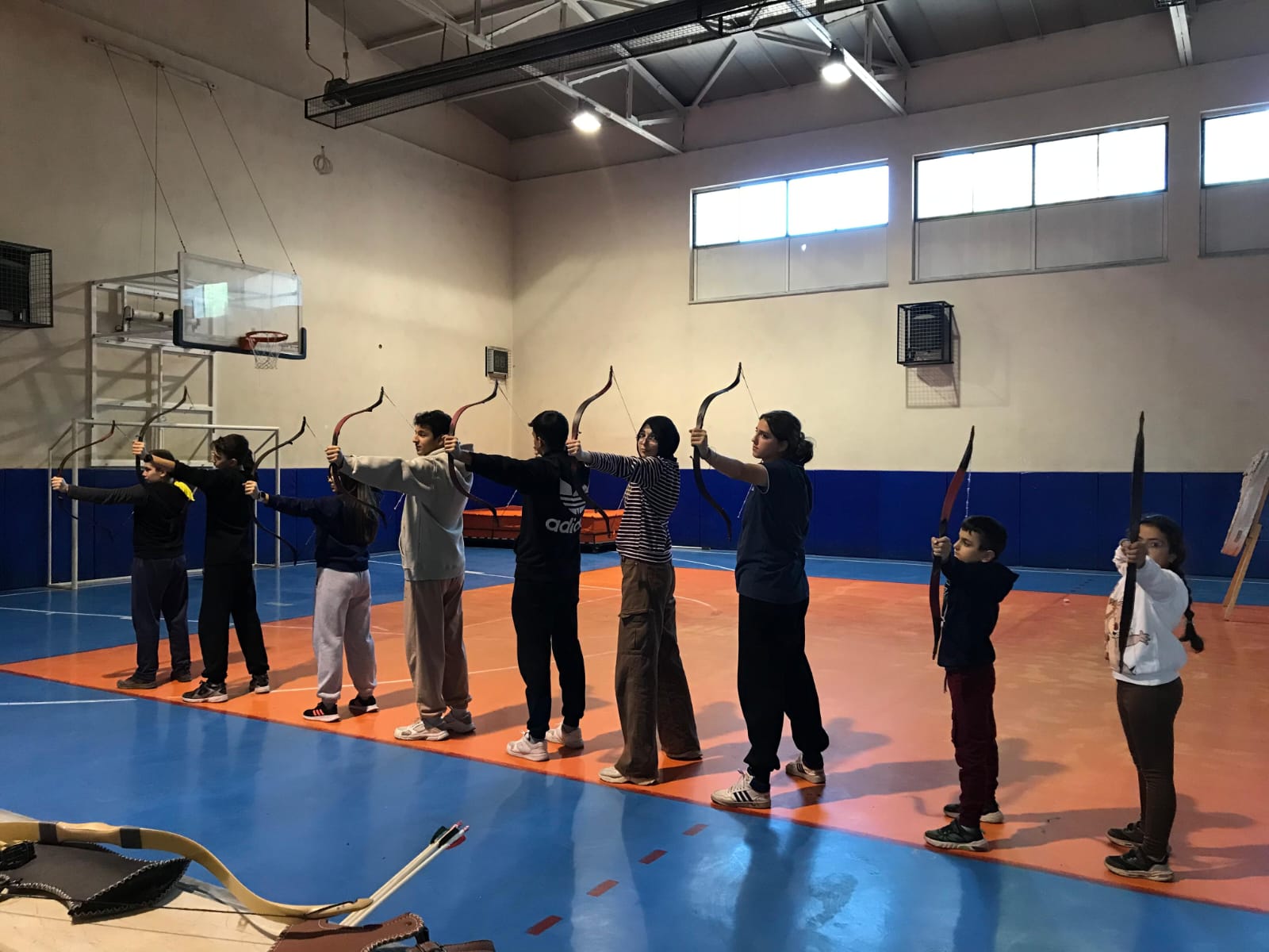 GEDİZ’DE GELENEKSEL TÜRK OKÇULUĞUNA İLGİ ARTIYOR