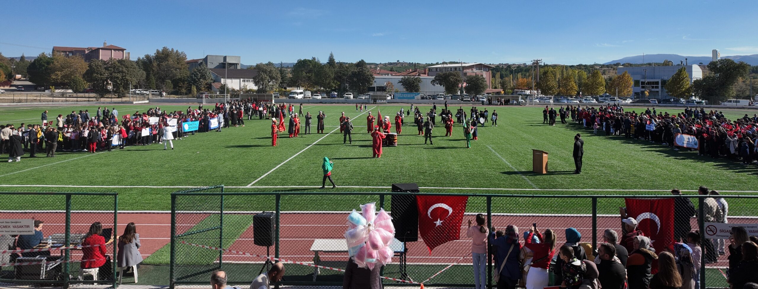 GEDİZ’DE CUMHURİYETİN  101. YILI COŞKUYLA KUTLANDI