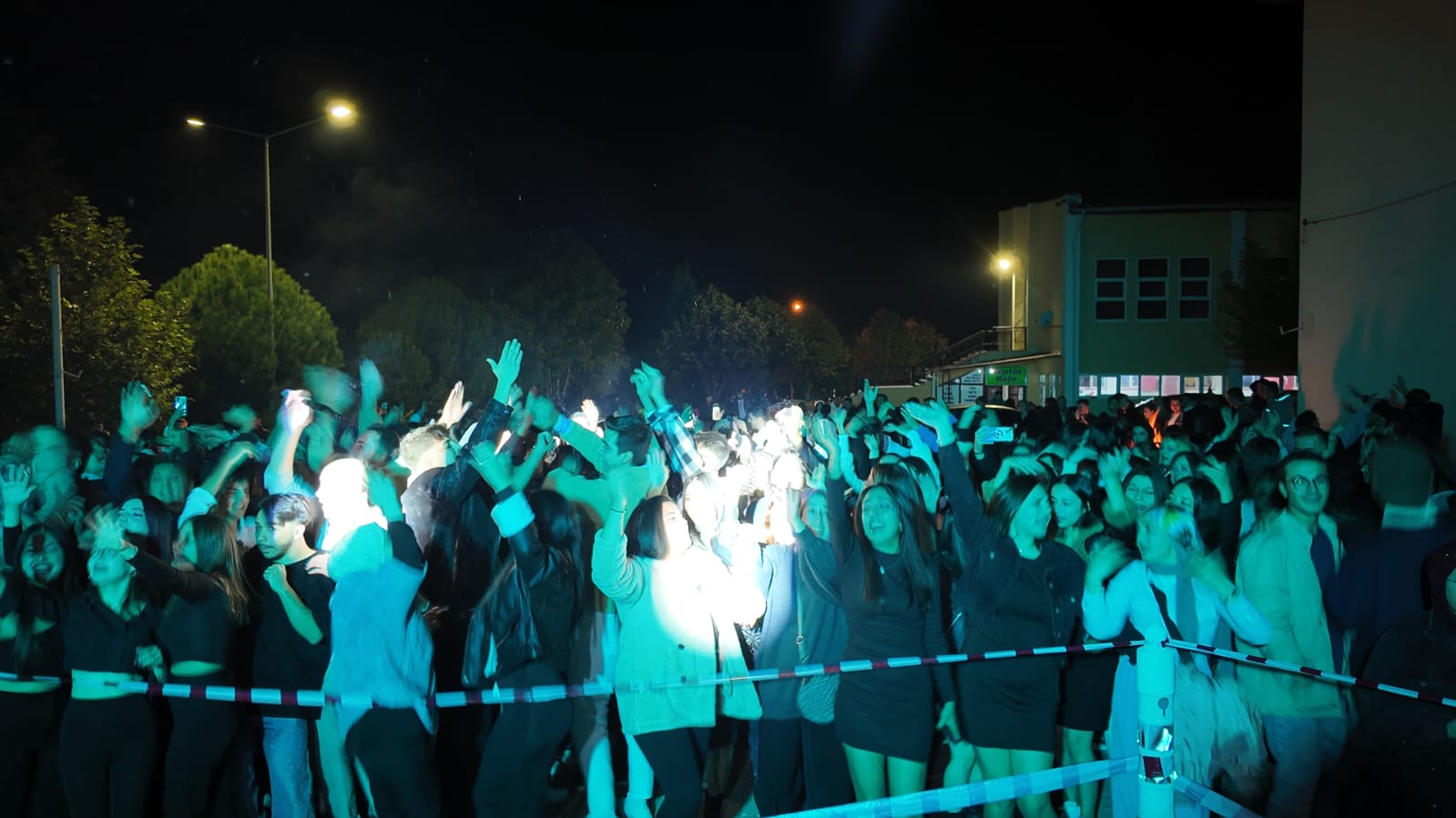 GEDİZ MESLEK YÜKSEKOKULU’NDA TANIŞMA PARTİSİ COŞKUSU