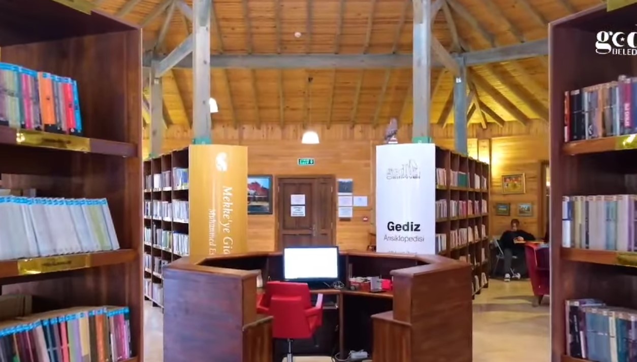 Gediz Gençlik Merkezi ve Kütüphane, Gençlerden Yoğun İlgi Görüyor
