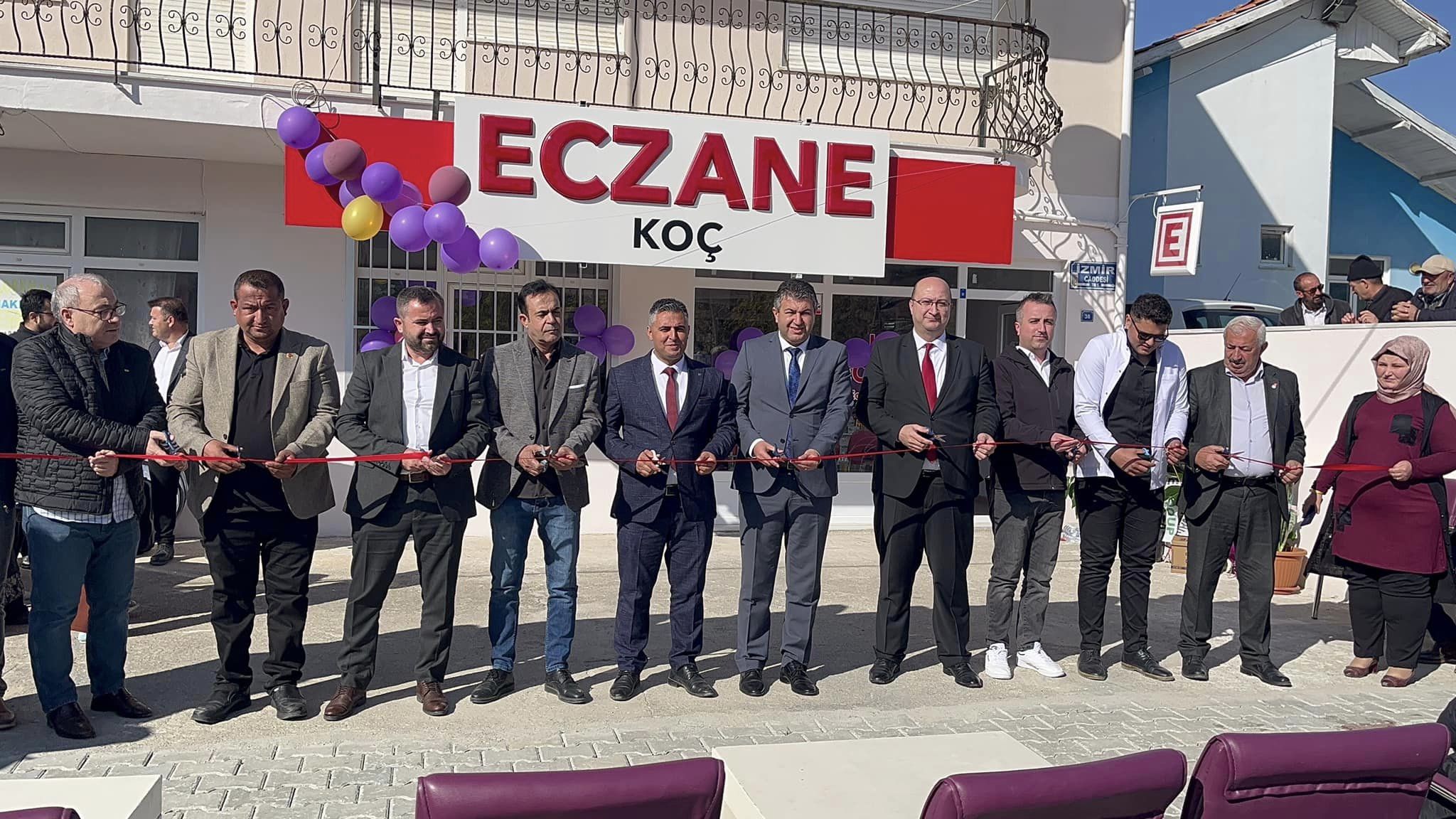 YENİKENT BELDESİ İLK ECZANESİNE KAVUŞTU