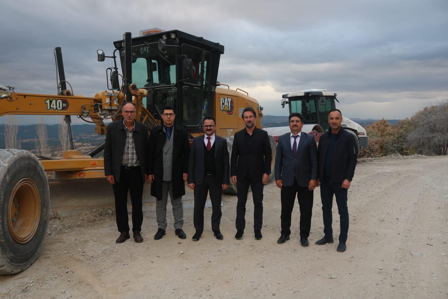 Gediz’de Çeltikçi – Gürlek Arası 3 Kilometrelik Sıcak Asfalt Yol Çalışmaları