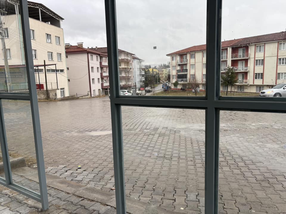 GEDİZ’İN ERGENEKON MAHALLESİ’NDE HİZMETLER DEVAM EDİYOR