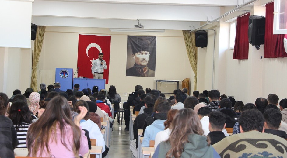 DPÜ Gediz MYO’da “Mekatronik ve Otomasyon” Etkinliği Düzenlendi