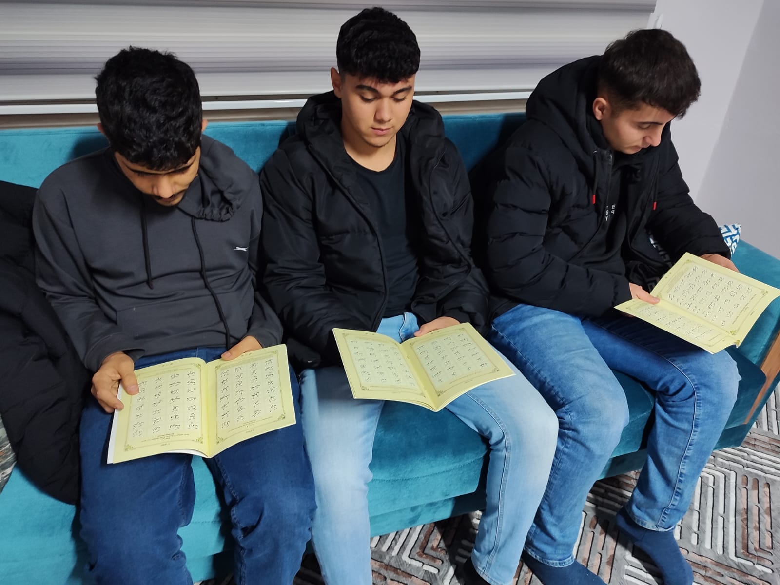 Gediz’de Üniversite Öğrencileri Kur’an-ı Kerim Derslerinde Buluşuyor