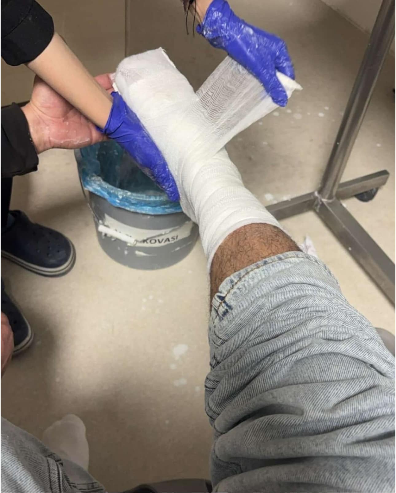 Gediz’de Erdoğmuşspor-Gediz Gençlikspor Maçında Hakem Kararları Tartışma Yarattı