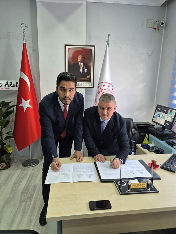 Gediz’de Sağlık Hizmetleri Meslek Yüksekokulu ile Gençlik ve Spor Müdürlüğü Arasında İş Birliği Protokolü İmzalandı