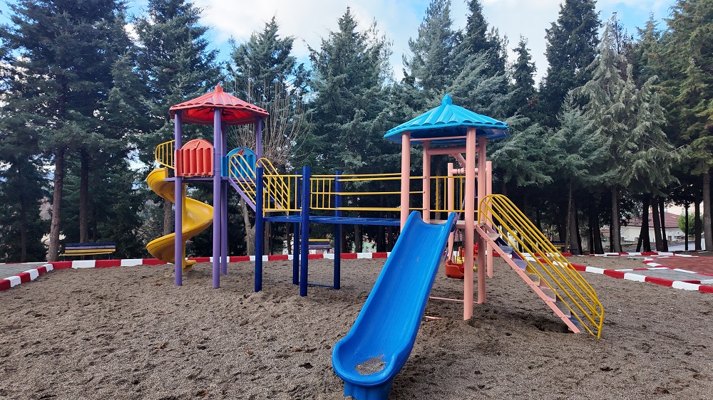 GEDİZ’DE 57 PARKTA MODERNİZASYON ÇALIŞMALARI TAMAMLANDI