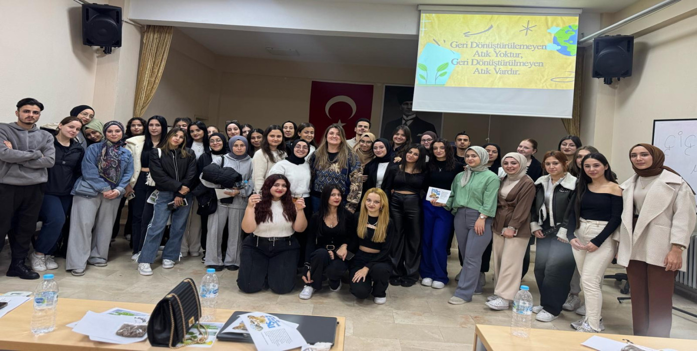 GEDİZ SAĞLIK HİZMETLERİ MYO ÖĞRENCİLERİNDEN ÇEVRE BİLİNCİNE KATKI