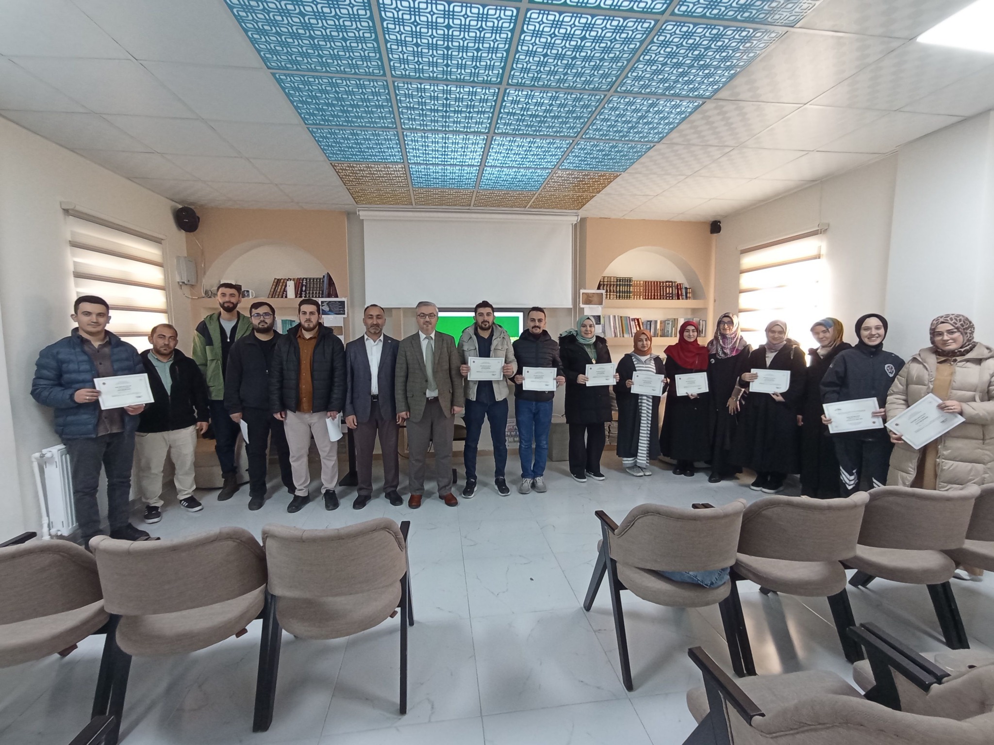 GEDİZ MÜFTÜLÜĞÜ’NDEN “AİLE AHLAKI” SEMİNERİ