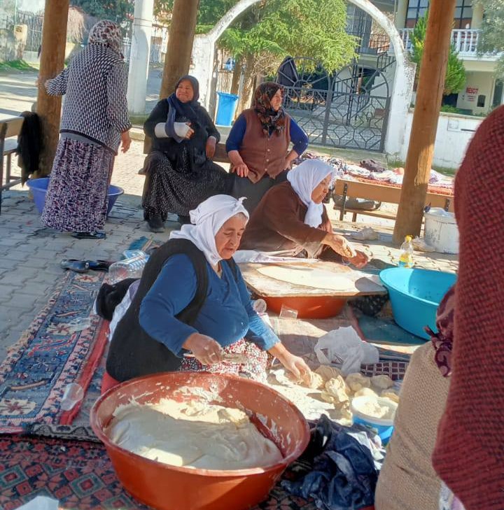 GEDİZ’DE HAYIRSEVERLER HAFIZLIK KUR’AN KURSU İNŞAATI İÇİN EL ELE VERDİ