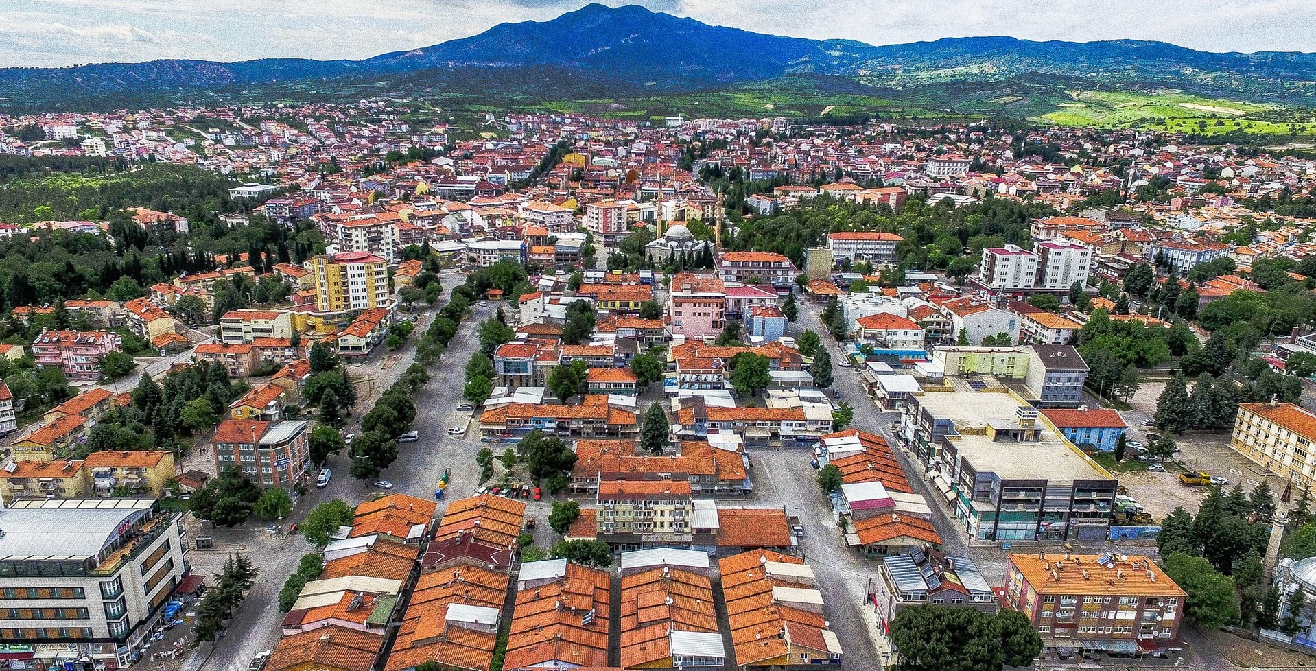 GEDİZ’DE 2024 YILINDA 471 KONUT SATIŞI GERÇEKLEŞTİ