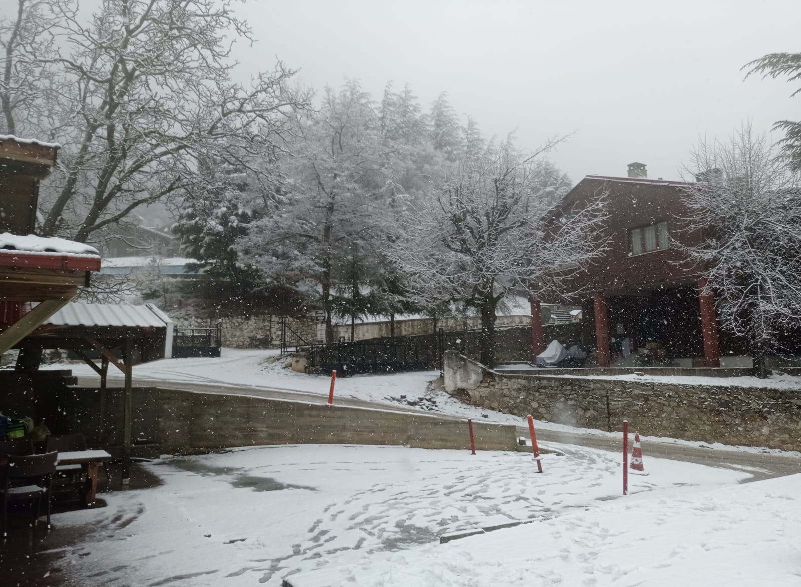 MURAT DAĞI’NDA KAR YAĞIŞI: BÖLGE BEYAZA BÜRÜNDÜ