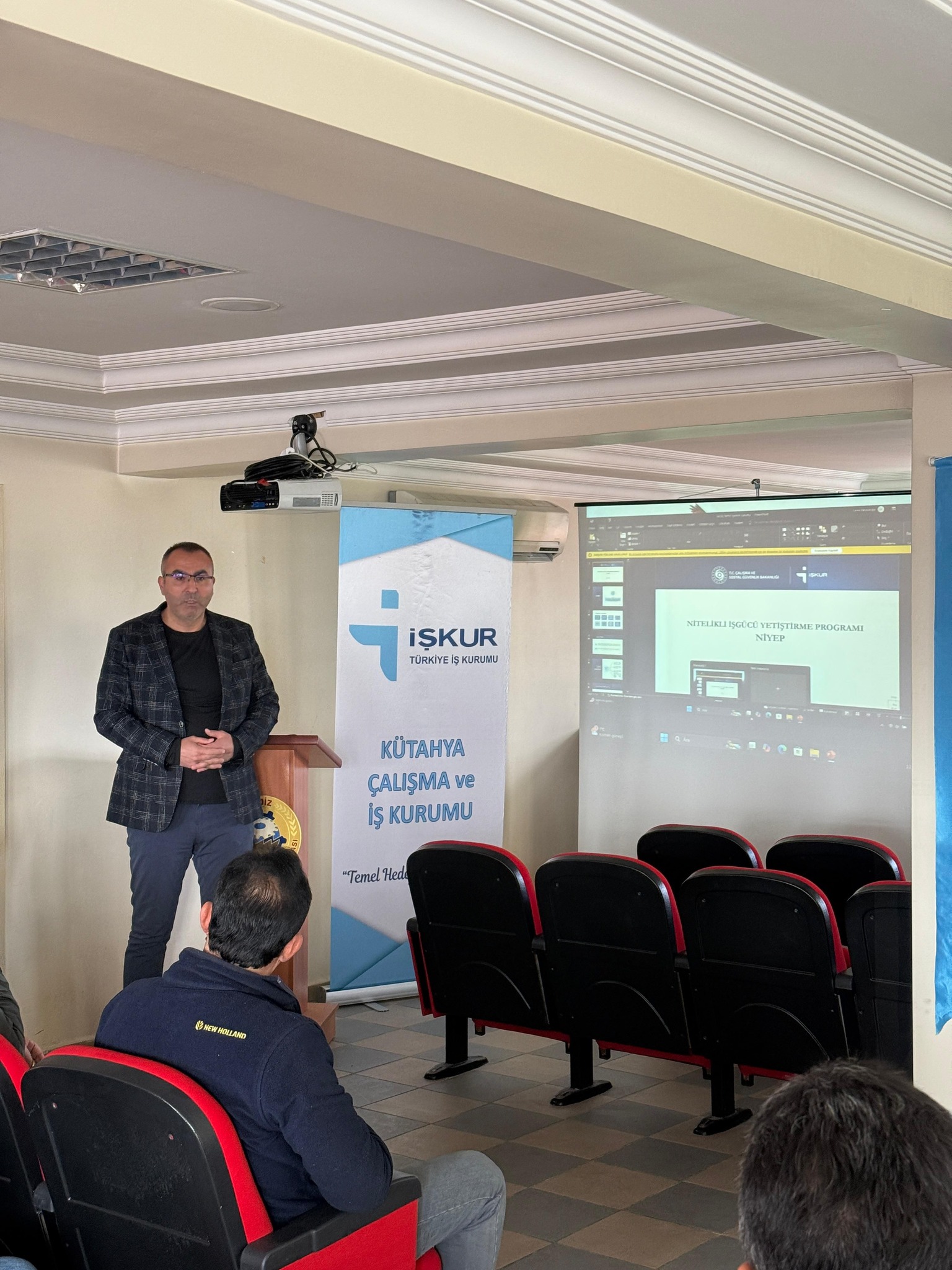 GEDİZ’DE NİTELİKLİ İŞ GÜCÜ İÇİN ÖNEMLİ TOPLANTI