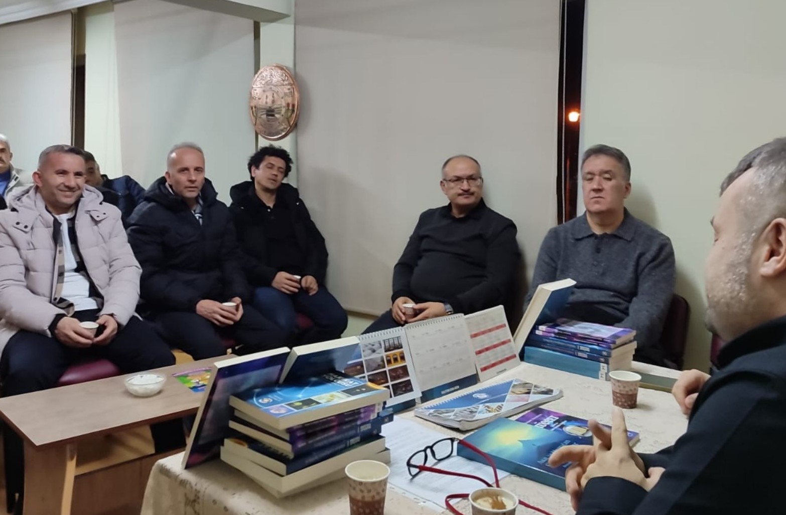 Eğitimci-Yazar Mehmet Karabacak, Eğitim-Bir-Sen Üyeleriyle Buluştu