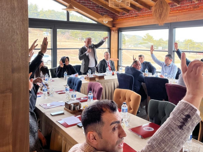 KÜKAB MECLİS TOPLANTISI SİMAV GÖLCÜK YAYLASI’NDA GERÇEKLEŞTİ