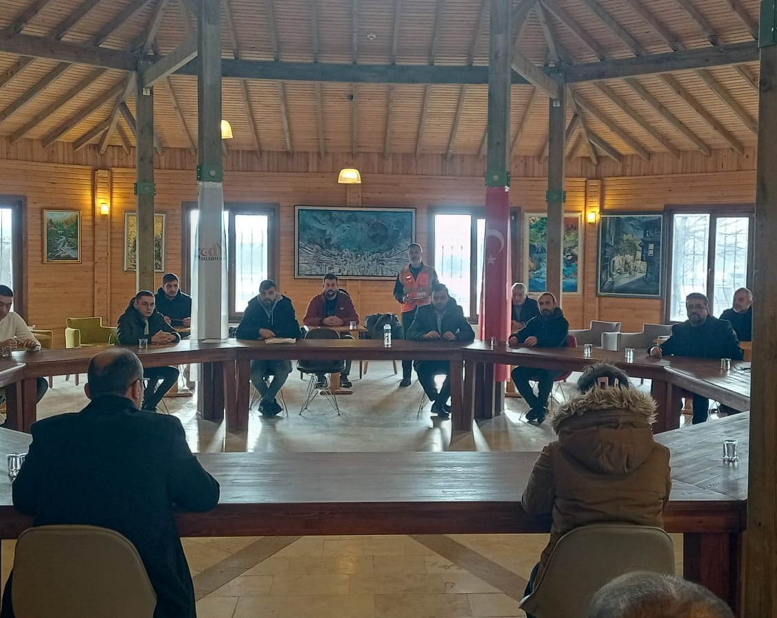 GEDİZ’DE MOTORLU KARA TAŞITLARI ALIM SATIM SORUMLUSU SINAVI GERÇEKLEŞTİRİLDİ