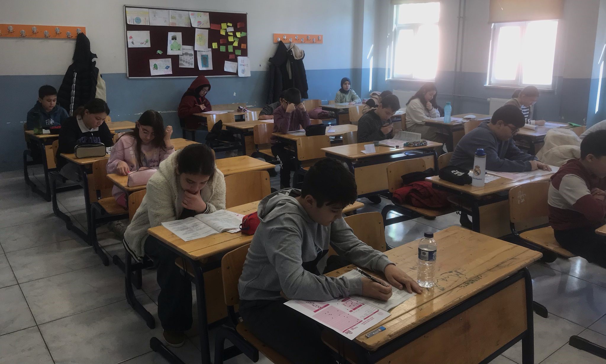 GEDİZ’DE KİTAP KURDU YARIŞMASI GERÇEKLEŞTİRİLDİ