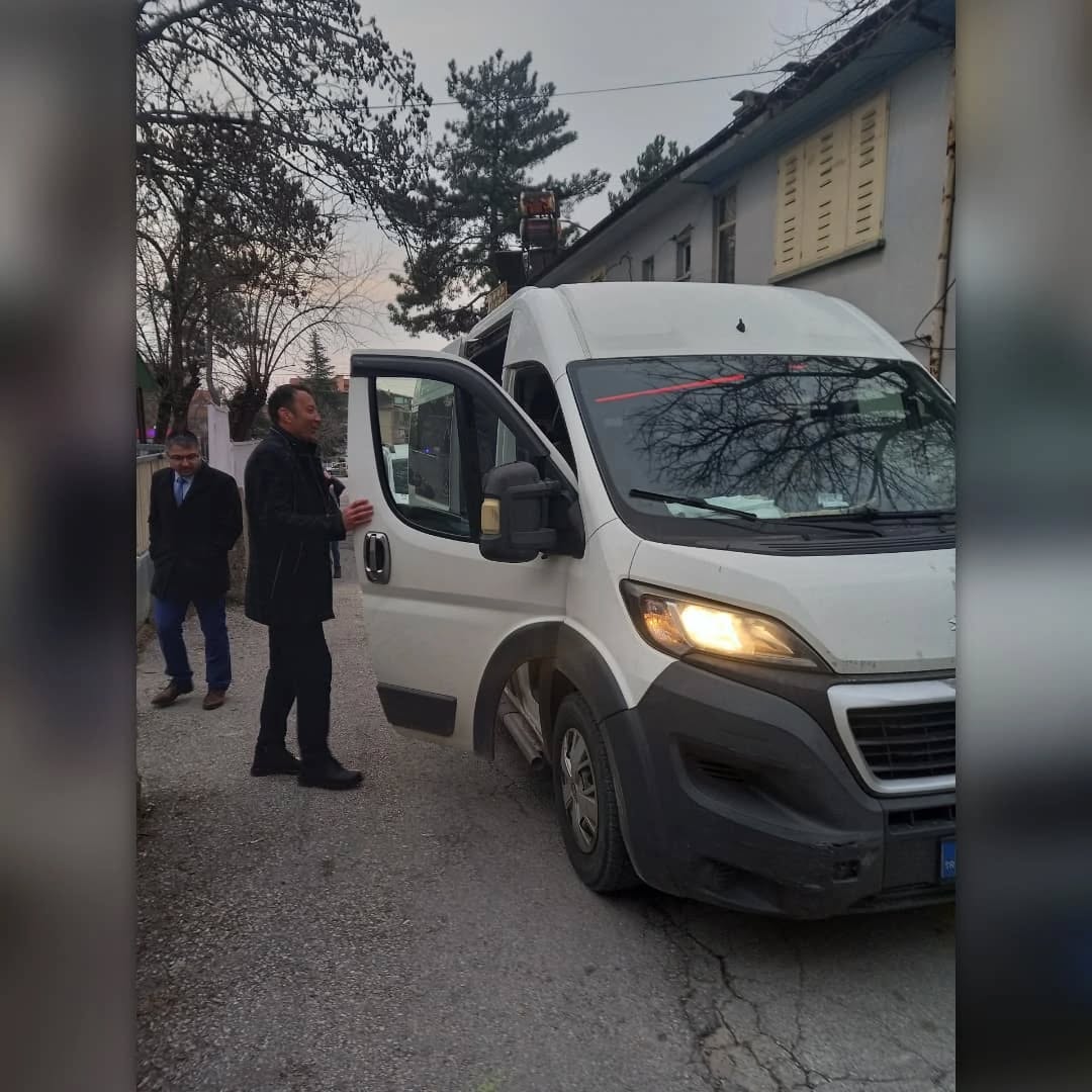 GEDİZ’DE OKUL SERVİS ARAÇLARI DENETLENDİ