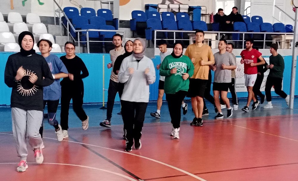 GEDİZ’DE POMEM SINAVLARINA HAZIRLANAN 17 ADAYDAN 14’Ü BAŞARI SAĞLADI