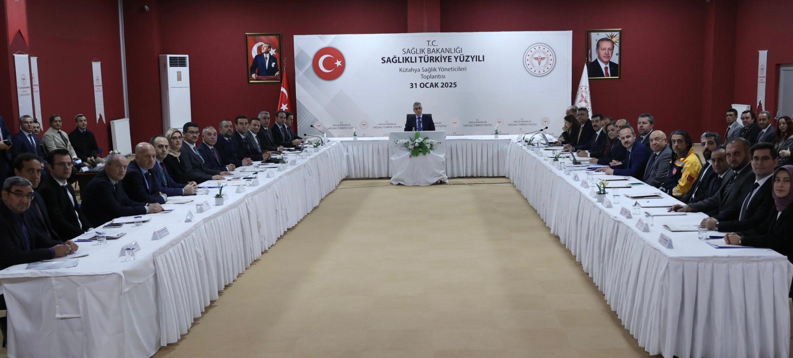 GEDİZ İLÇE SAĞLIK MÜDÜRÜ VE BAŞHEKİM SAĞLIK BAKANIN KÜTAHYA ZİYARETİNDE GEDİZ’İ TEMSİL ETTİLER