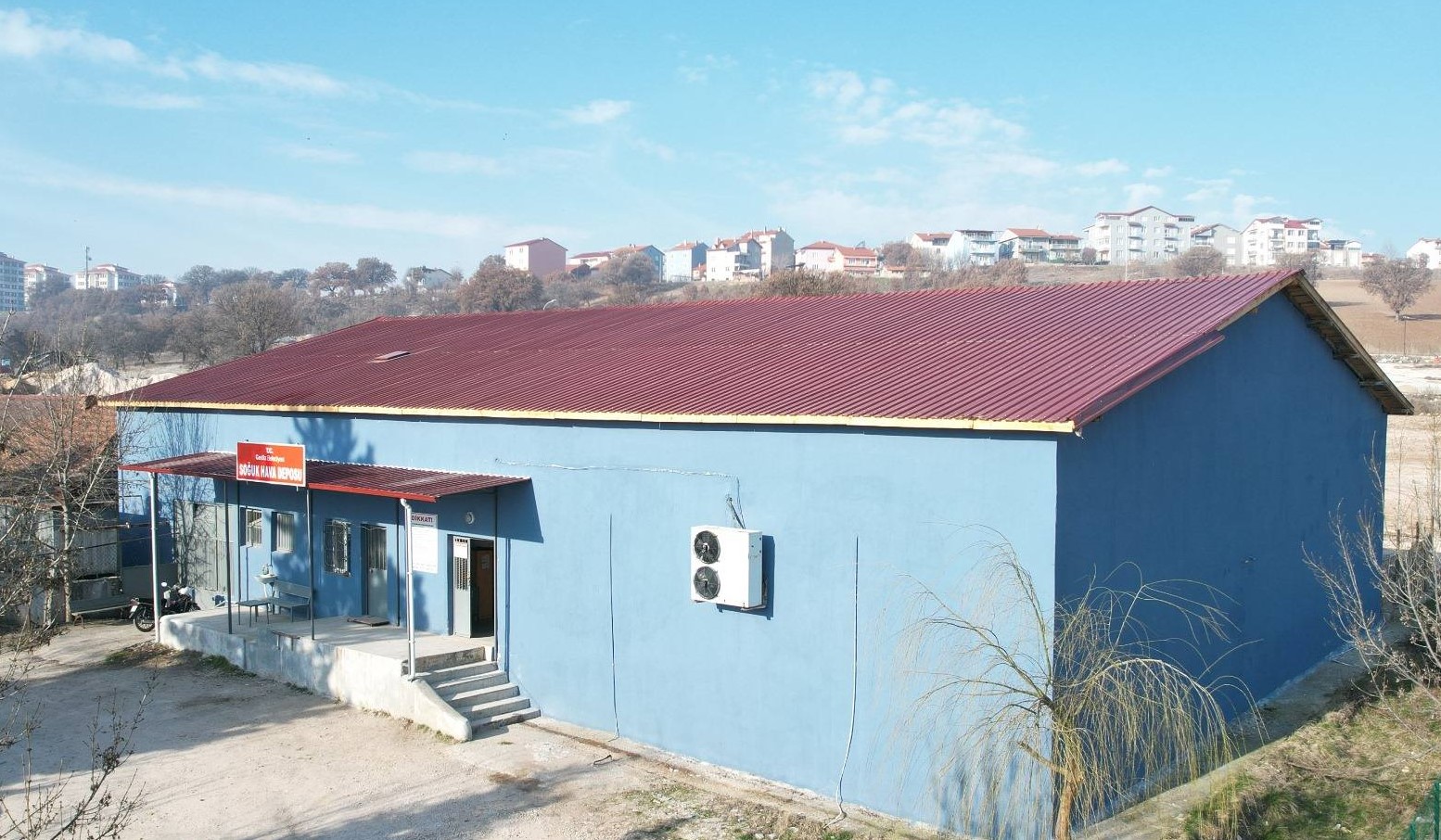 GEDİZ İLÇESİNDE BELEDİYE SOĞUK HAVA DEPOSU YENİLENDİ