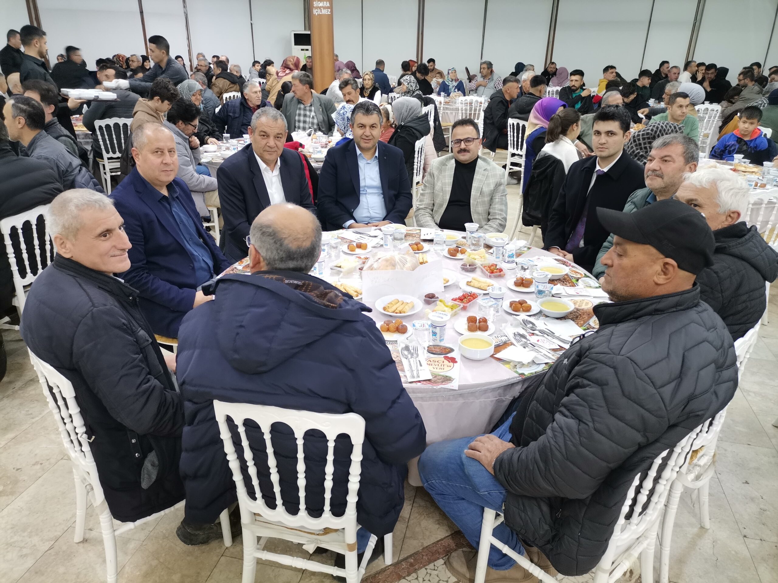 GEDİZ ESNAF VE SANATKARLAR ODASI, GELENEKSEL İFTAR PROGRAMINDA ESNAFLA BULUŞTU