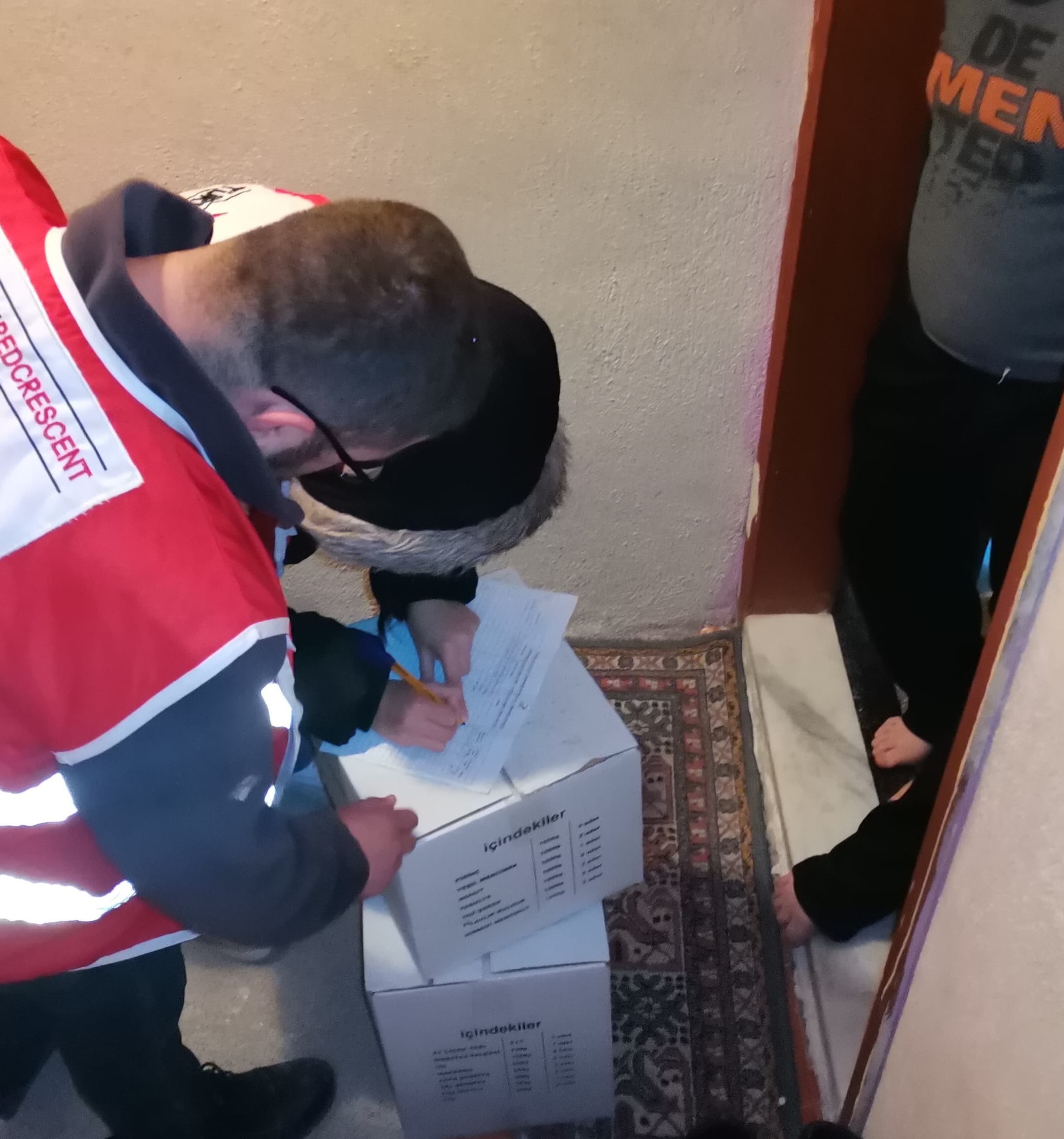 GEDİZ GENÇ KIZILAY’DAN RAMAZAN’DA ANLAMLI YARDIM