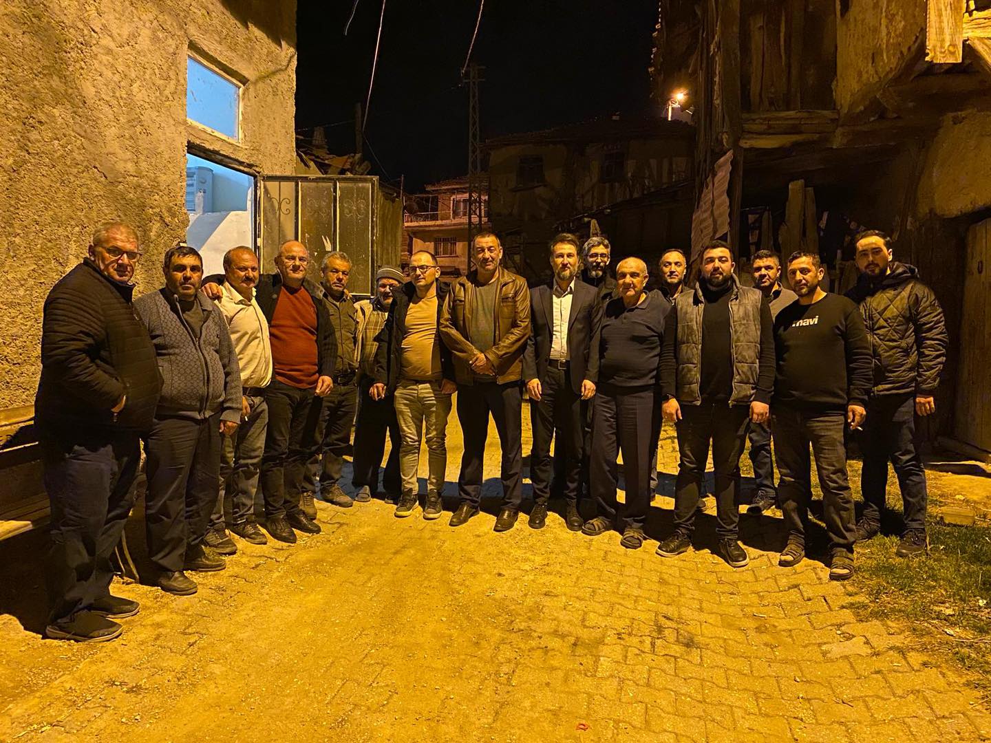 Gediz’de AK Parti’den Köylülerle İstişare Toplantısı