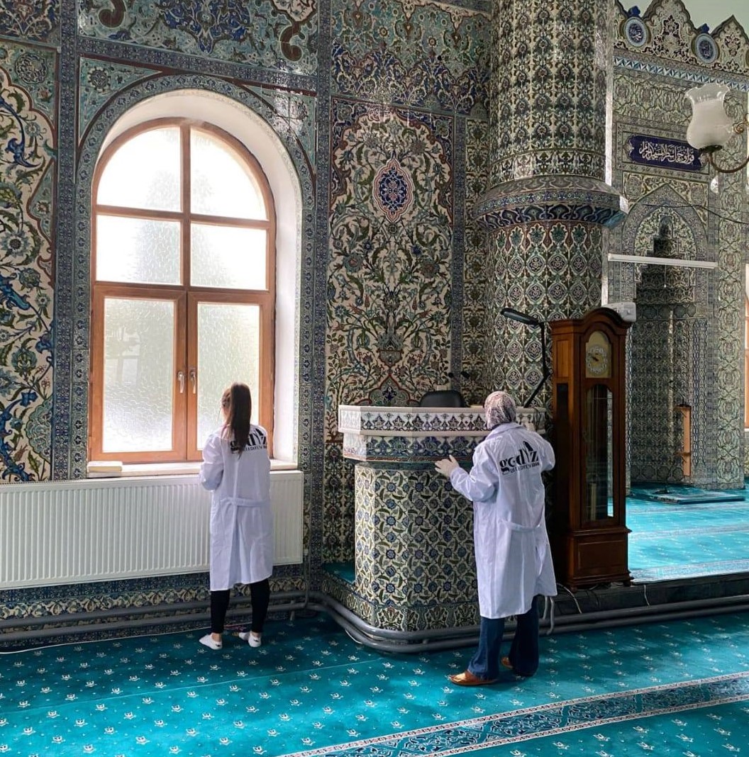 GEDİZ BELEDİYESİ’NDEN RAMAZAN ÖNCESİ CAMİLERDE TEMİZLİK SEFERBERLİĞİ