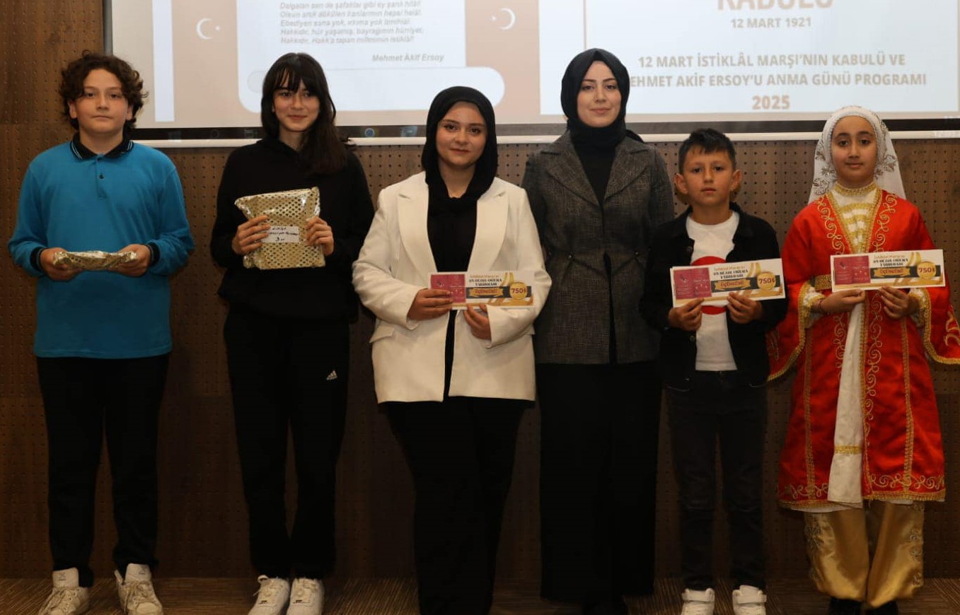 Gediz’de 12 Mart Coşkuyla Kutlandı