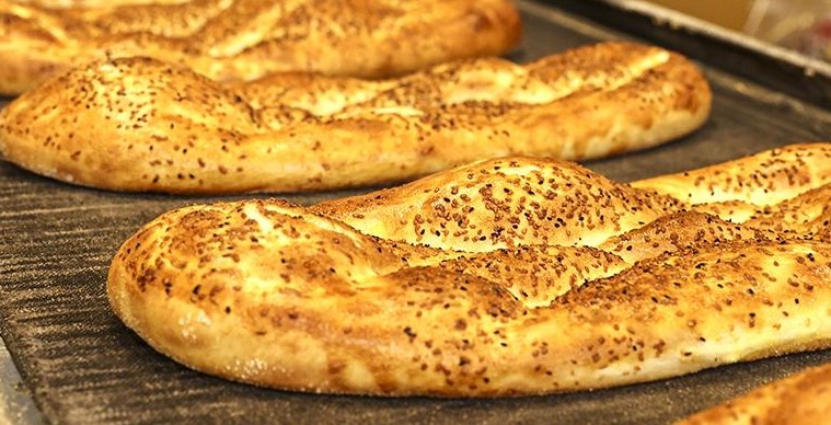 Gediz’de Ramazan Pidesine Gramaj Artışı, Fiyat Değişmedi!