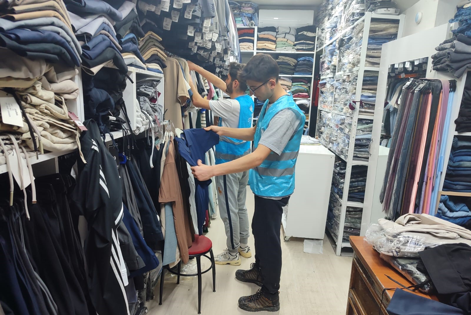 KYK Öğrencilerinden İhtiyaç Sahibi Çocuklara Anlamlı Destek: Kıyafet Yardımı