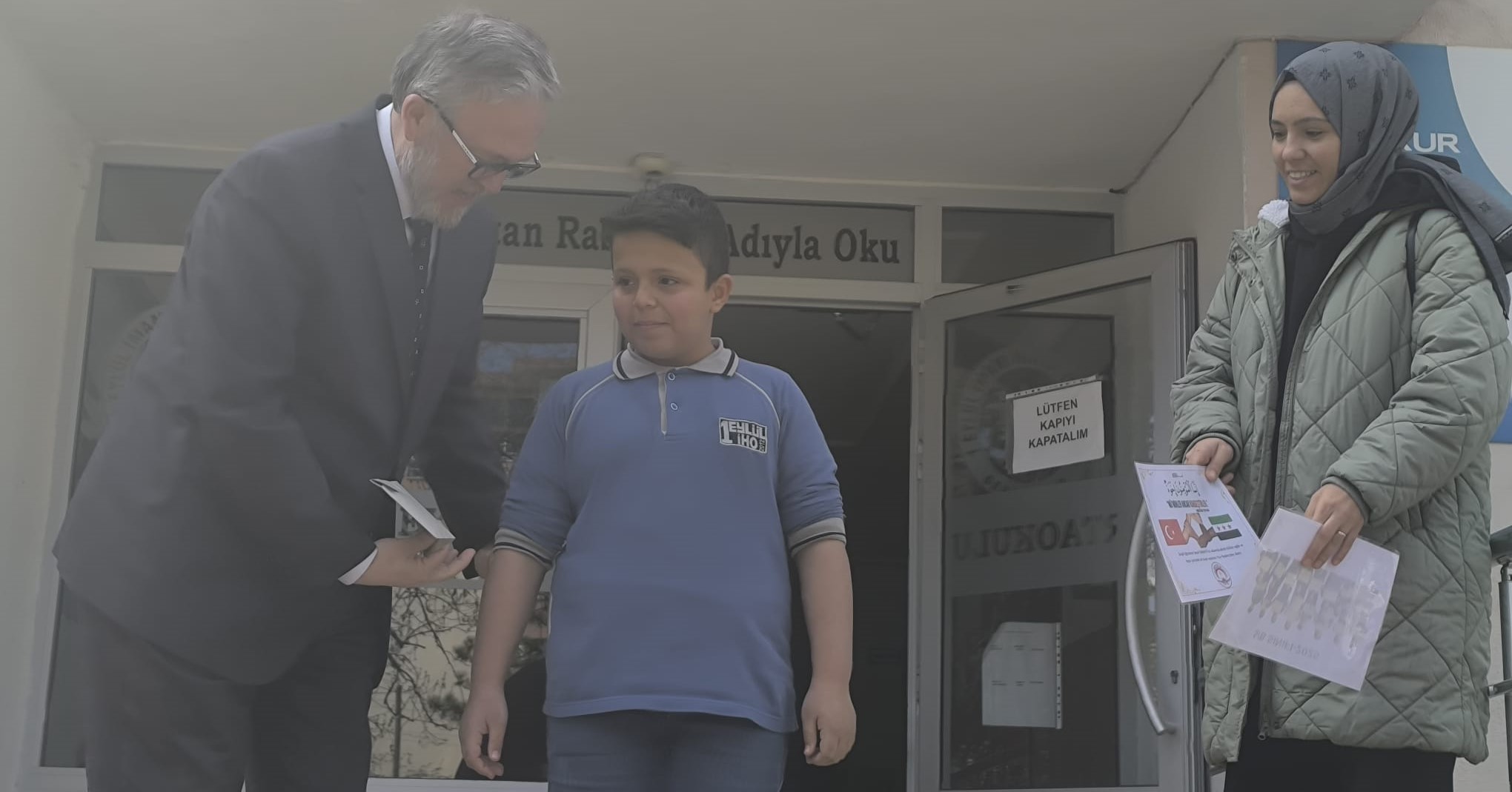 Gediz’de Duygusal Veda: Suriyeli Öğrenci İsmail Ülkesine Uğurlandı