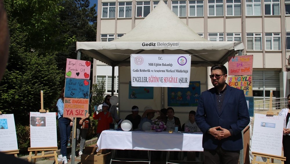 Gediz’de Engelliler Haftası Farkındalık Standıyla Başladı