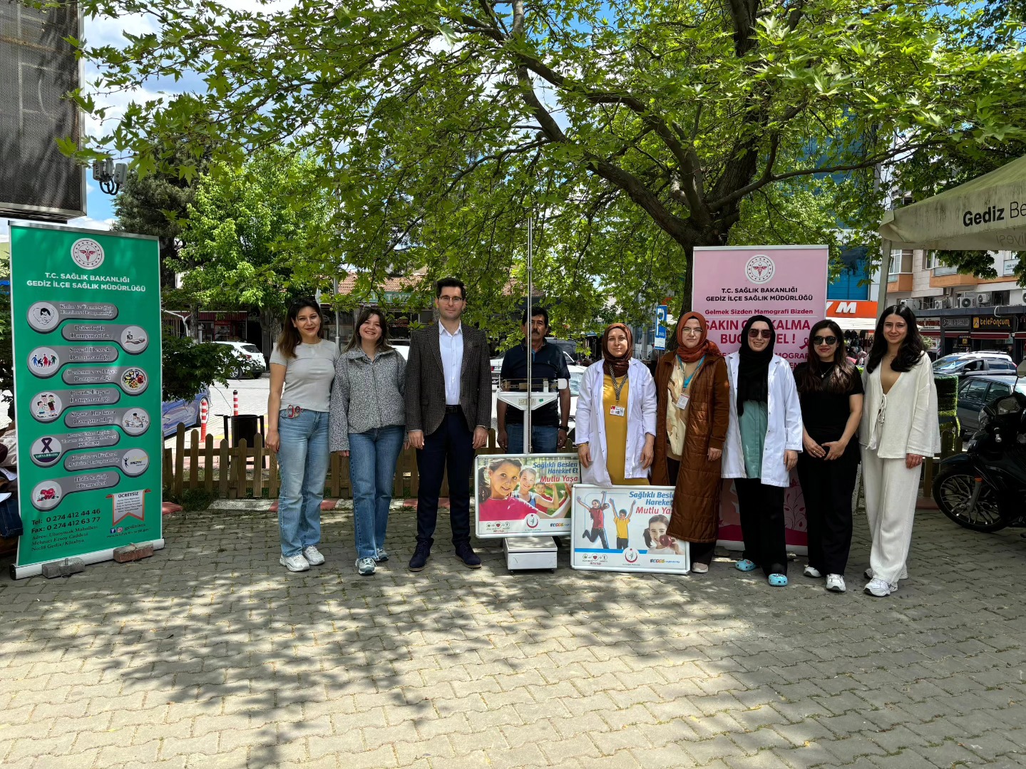 Gediz İlçe Sağlık Müdürlüğü Sağlıklı Yaşam Standı Kurdu