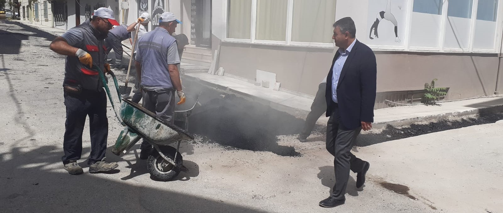 Gediz’de Ulaşım Atağı: Yollar Yenileniyor