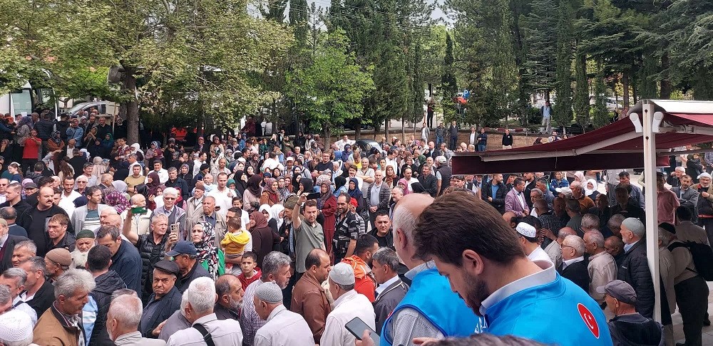 Gediz’den Hacı Adayları Dualarla Kutsal Topraklara Uğurlandı