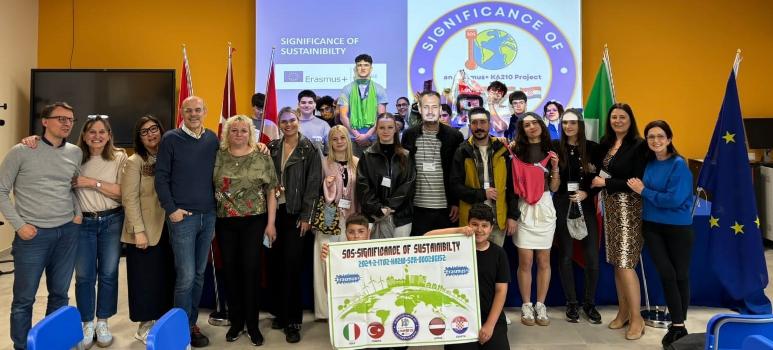 Altınkent Ortaokulu’ndan Çevre İçin Avrupa Çıkarması: Öğrenciler İtalya’da Sürdürülebilirlik Çalışmalarına Katıldı