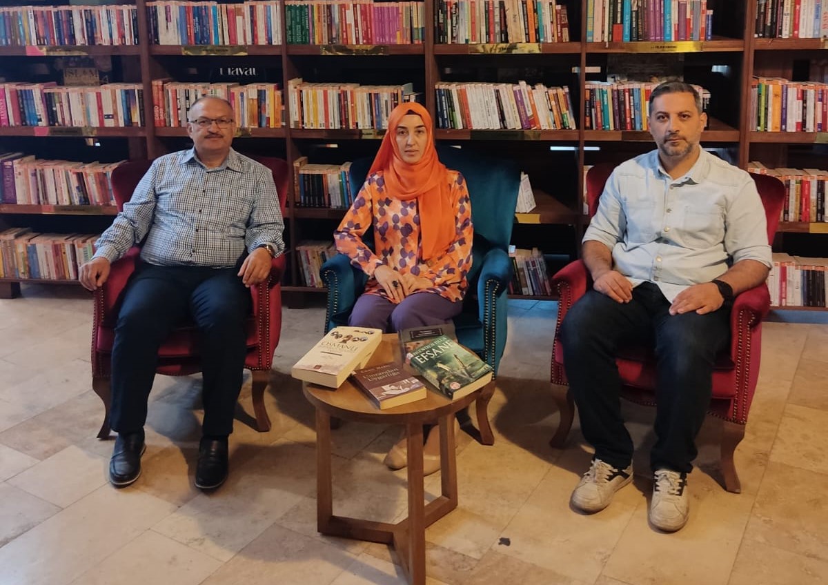 Gediz’de Kitapseverler “Kürsü Okuma Kulübünde Buluşuyor