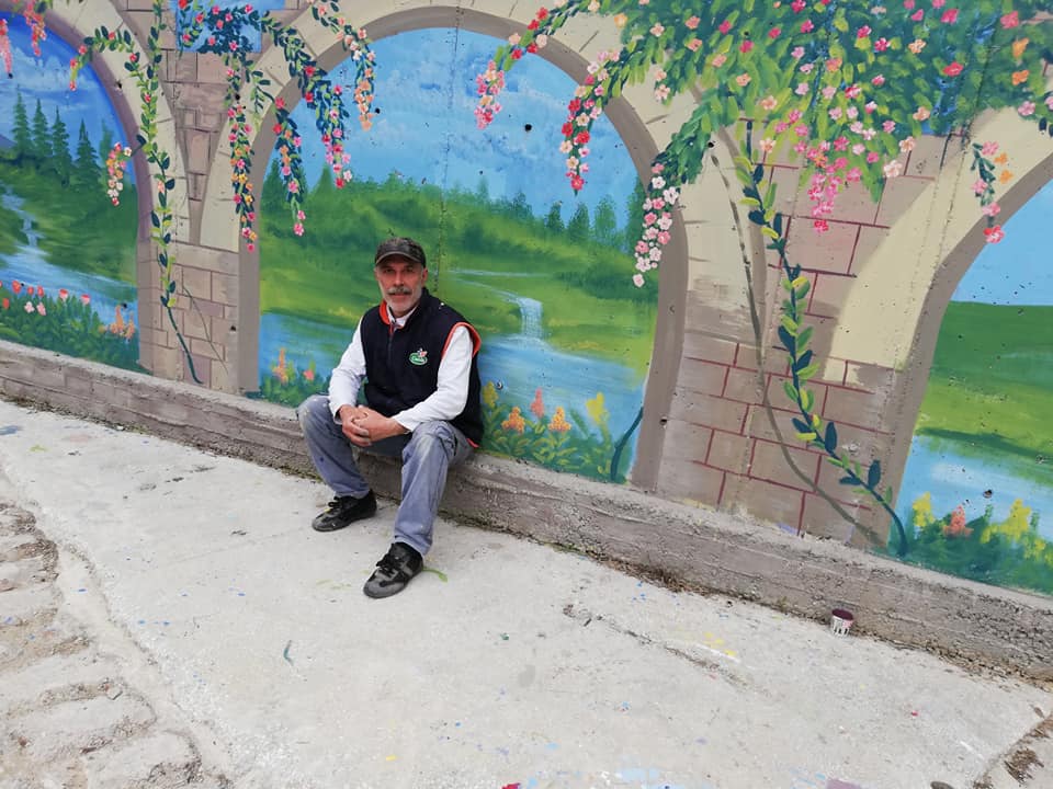 Gediz’in Gizli Sanatçısı Halil Avcı’dan Kalpten Gelen Dokunuşlar: Beton Duvarlar Sanat Eserine Dönüşüyor!