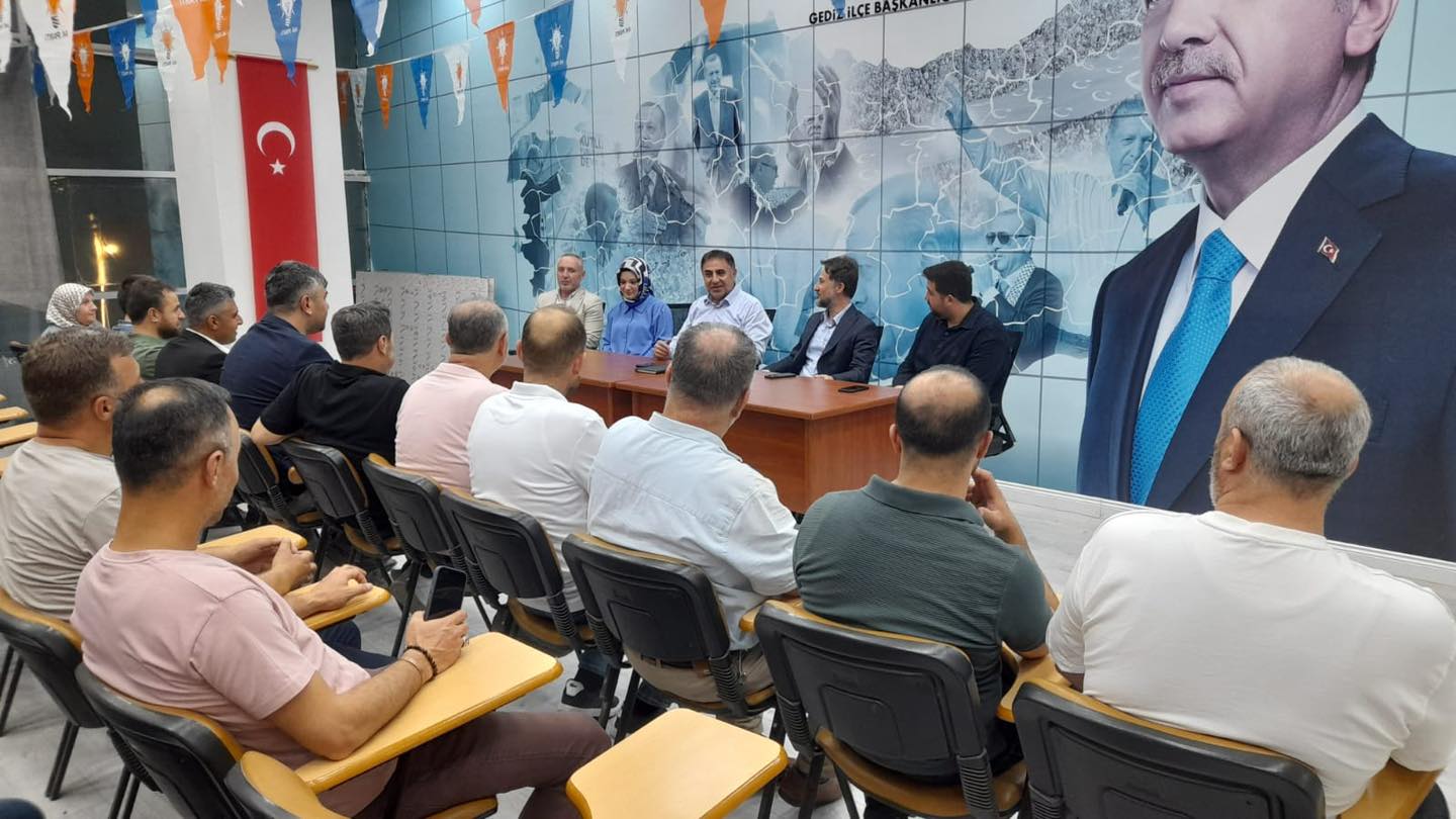 AK Parti Gediz İlçe Teşkilatı, Genel Merkez İl Koordinatörü Mehmet Ali Okur’u Ağırladı
