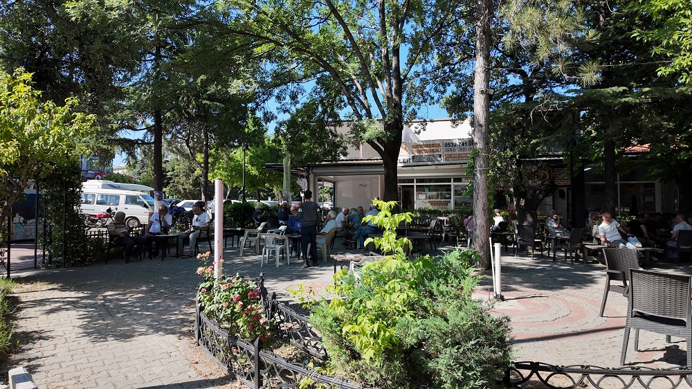 “Sessizce Büyüyen Gerçek: Türkiye Yaşlanıyor, Hazır mıyız?” – Demografik Değişim Toplumsal Krize Dönüşmeden Adım Atılmalı