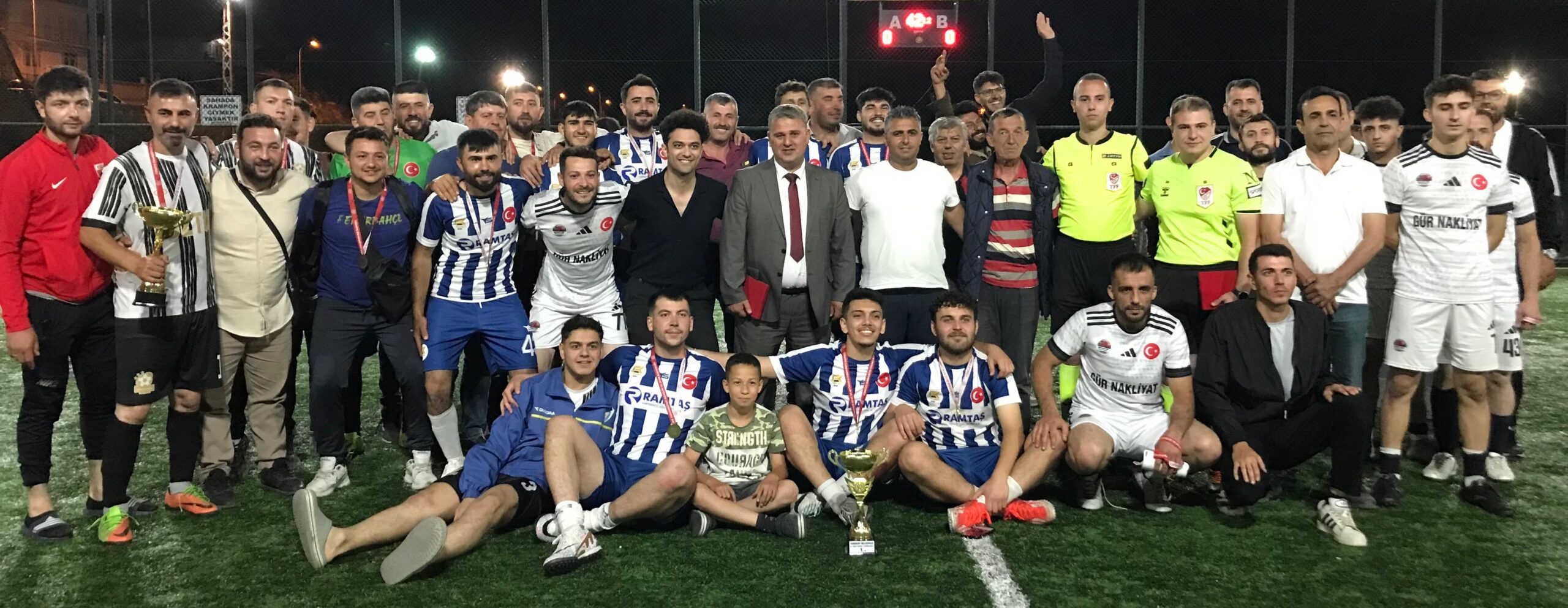 Yenikent Beldesi’nde Halı Saha Turnuvası Coşkusu: Şampiyon Ramtaş FK Oldu