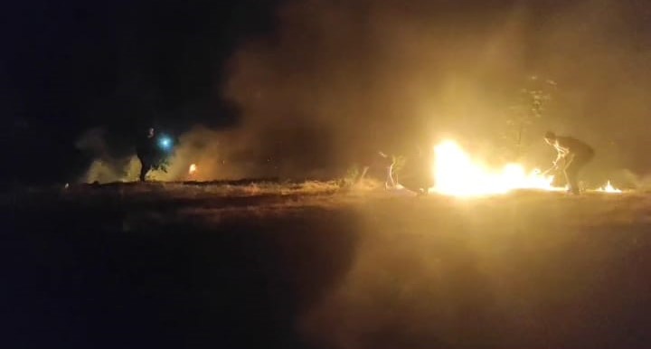 Gediz’de Tarlalar Yanıyor: Bir Haftada 10 Yangın Çiftçinin Emeğini Kül Etti!