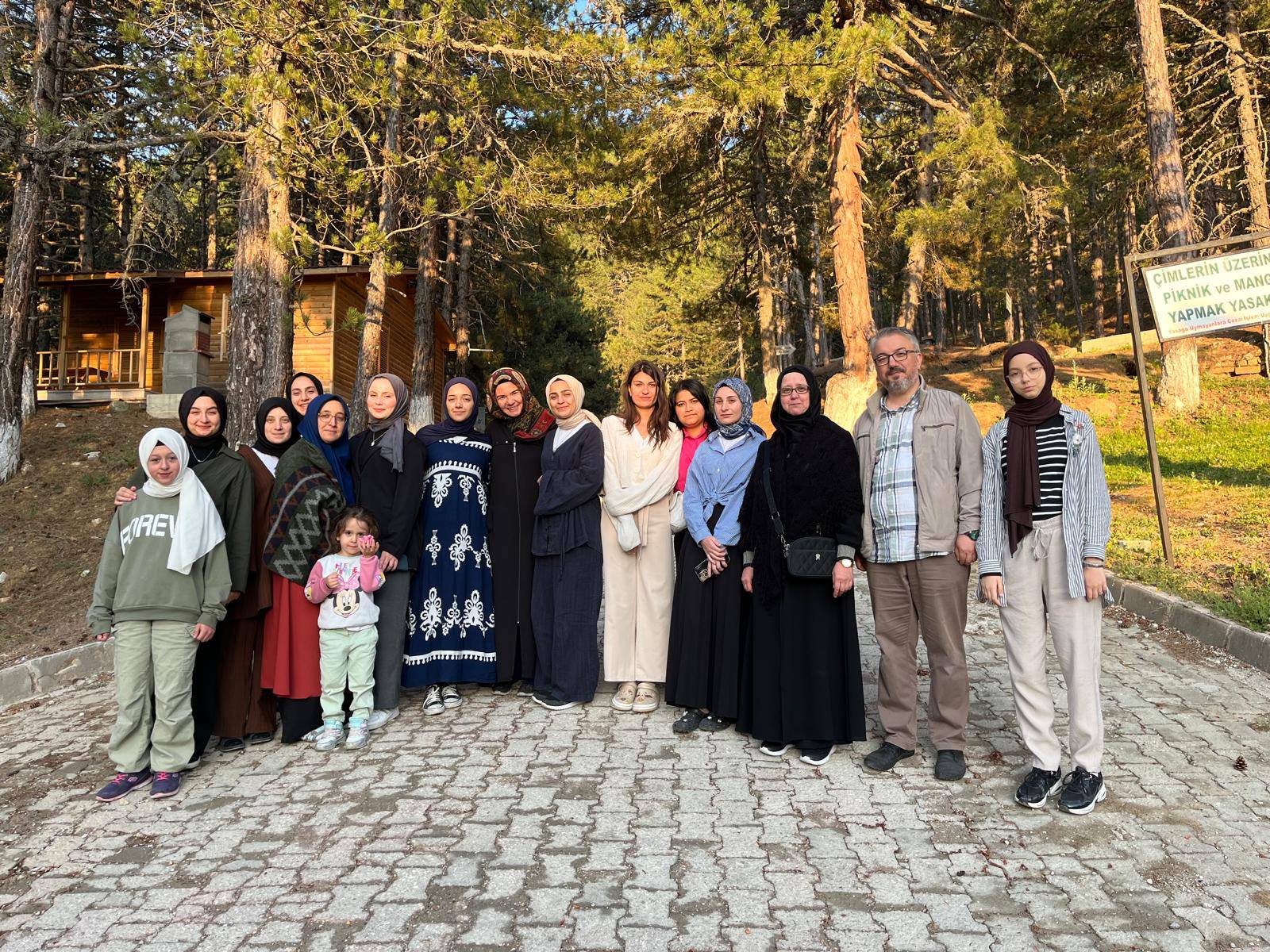 Gediz’de Manevi Danışmanlık Faaliyetleri Mezunlarla Murat Dağı’nda Veda Buluşmasıyla Taçlandı