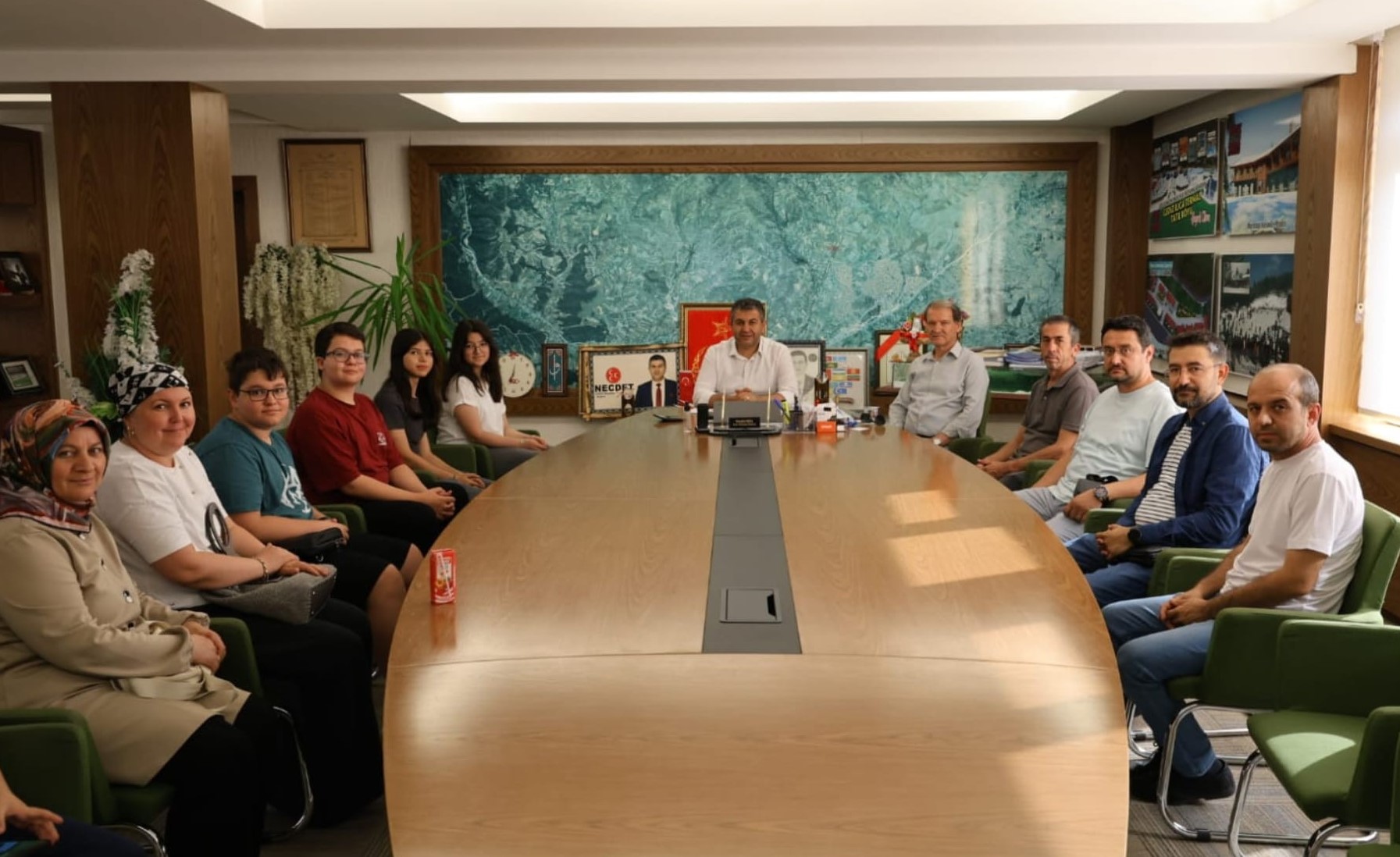 Gediz’in LGS Gururları Başkan Akel Tarafından Ödüllendirildi!