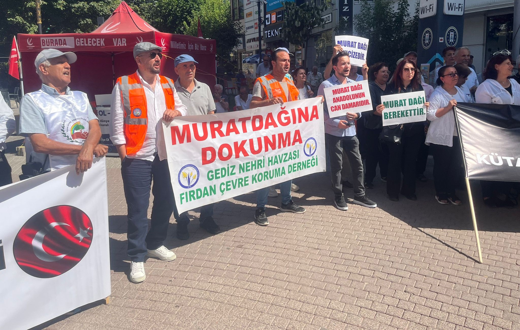 Gediz’in Dağlarında Sessizlik Değil, Direniş Yükseliyor: Murat Dağı ve Akdağ Maden Tehdidi Altında!