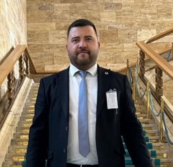 Gediz YRP’den Sert Çıkış: AK Parti, MHP, DEM Ortaklığı Anayasa Değişikliği ve Seçim İttifakı İçin mi?